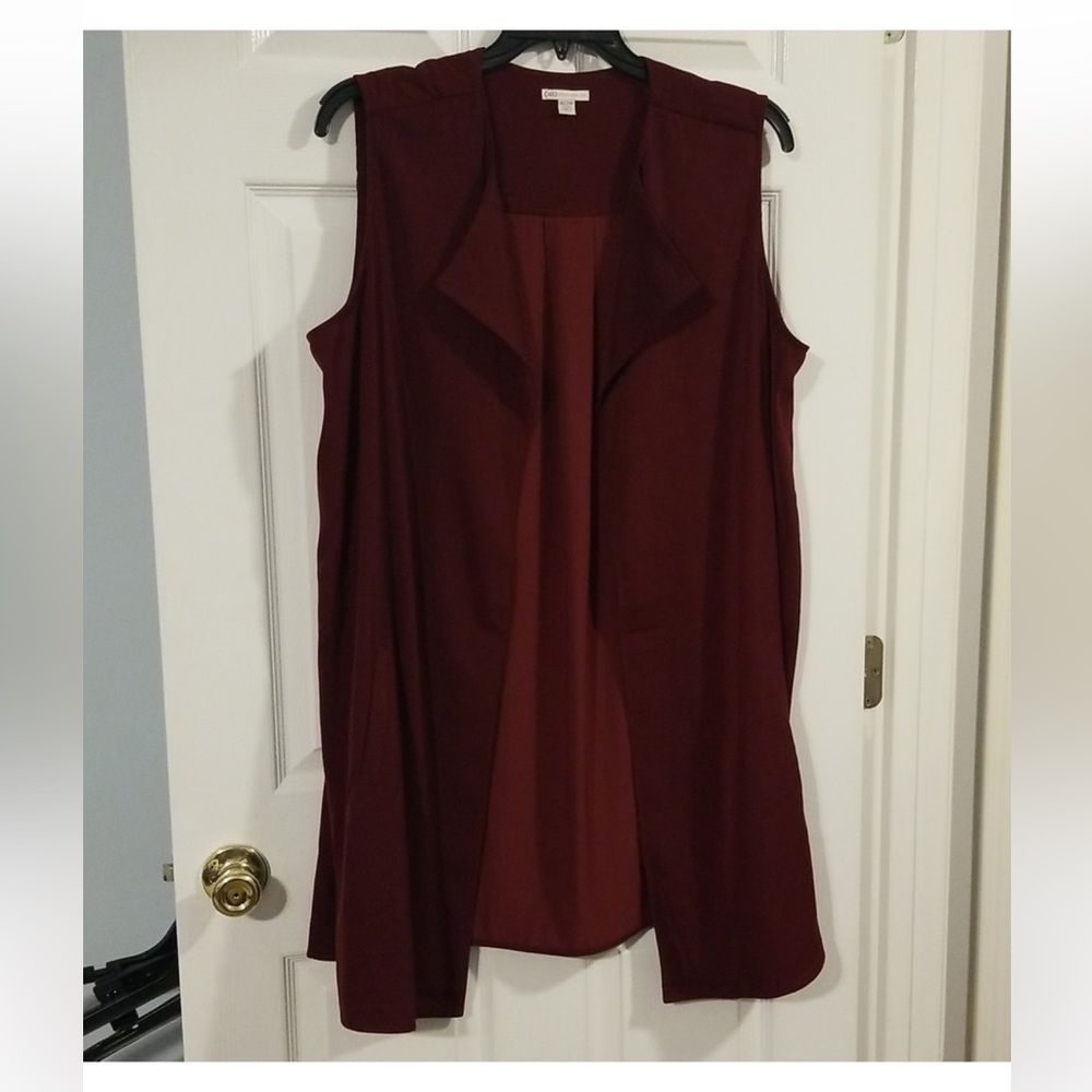 Cato 18/20 burgundy vest, side slits, 2 front pockets
